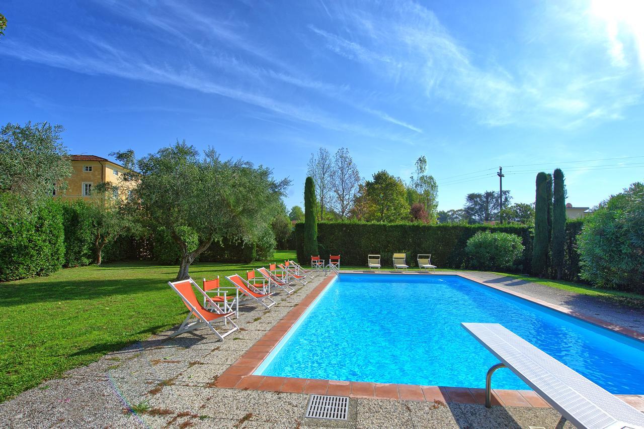Villa Fiamma By Posarellivillas Piaggiori Екстер'єр фото