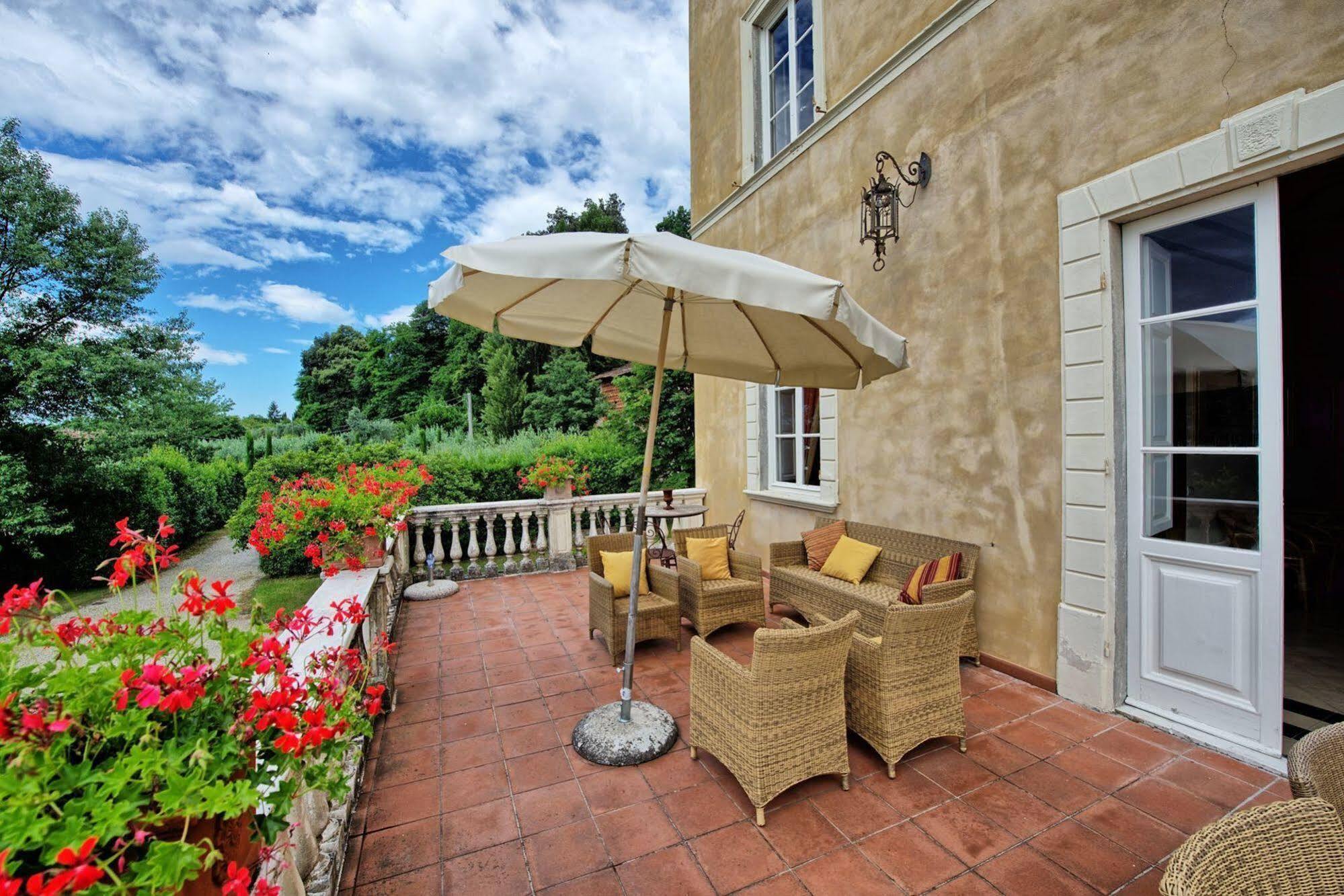 Villa Fiamma By Posarellivillas Piaggiori Екстер'єр фото