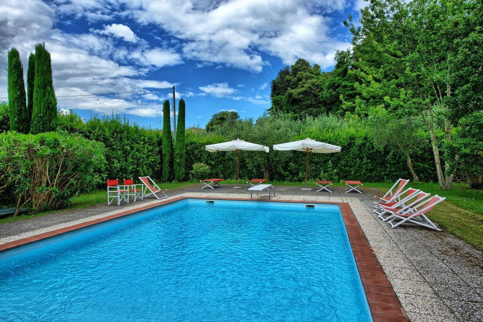 Villa Fiamma By Posarellivillas Piaggiori Екстер'єр фото