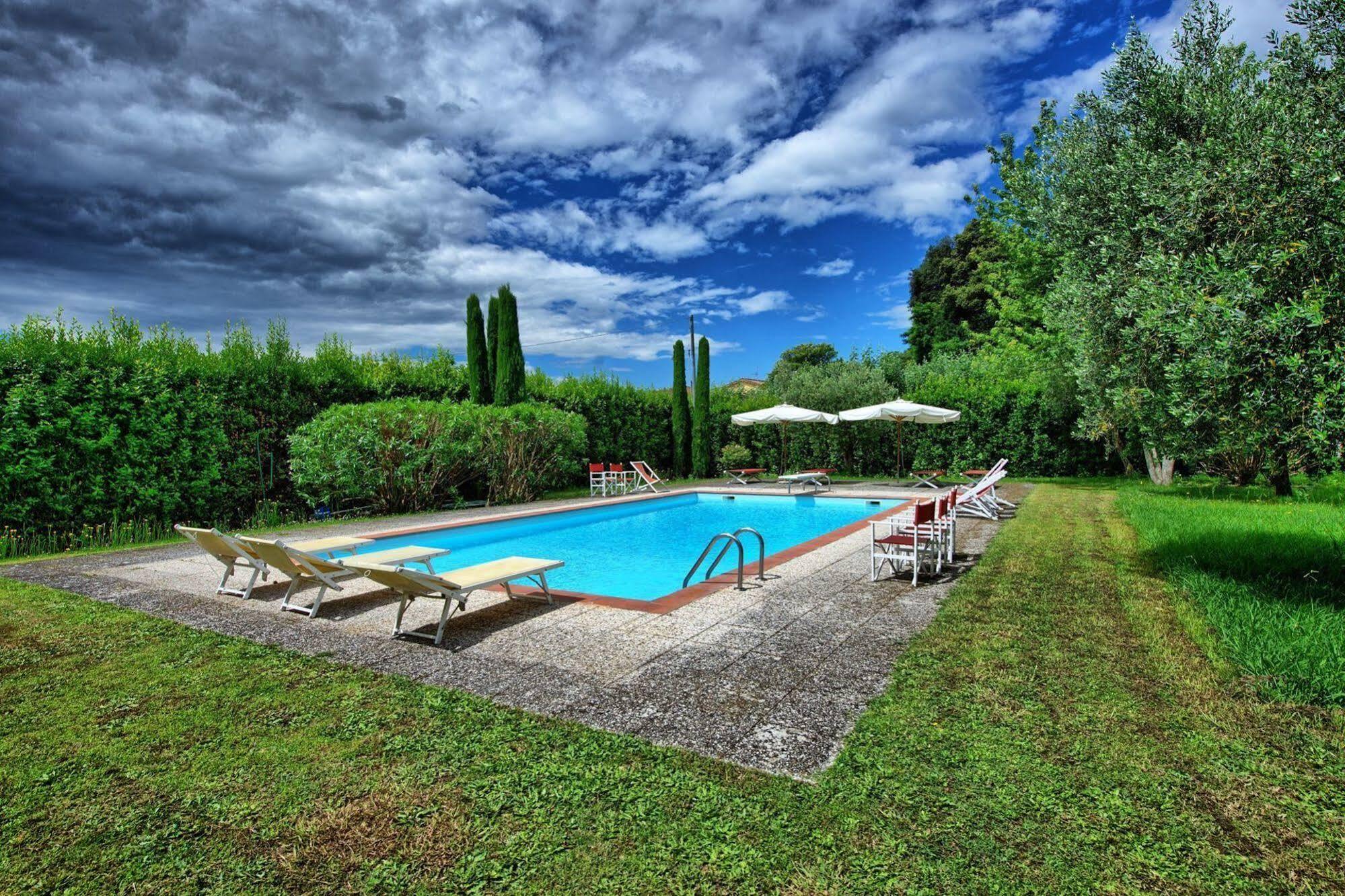 Villa Fiamma By Posarellivillas Piaggiori Екстер'єр фото